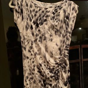 Maternity dress w rouging